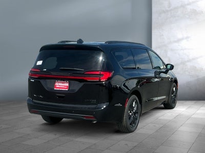 2027 Chrysler Pacifica PACIFICA LIMITED AWD