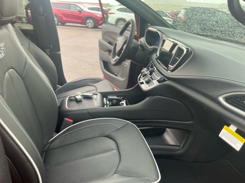 2027 Chrysler Pacifica PACIFICA LIMITED AWD