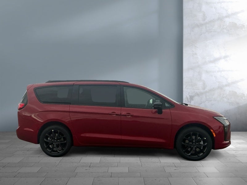 2027 Chrysler Pacifica PACIFICA LIMITED AWD
