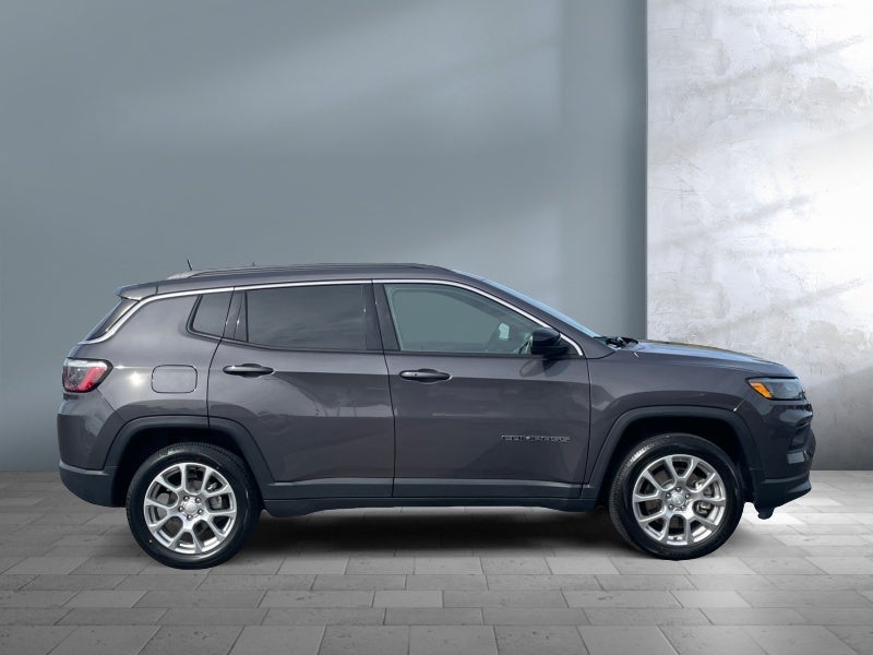 2024 Jeep Compass Latitude Lux FWD