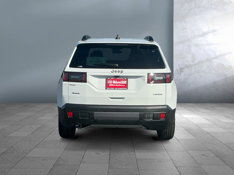 2026 Jeep Cherokee CHEROKEE LAREDO 4X4