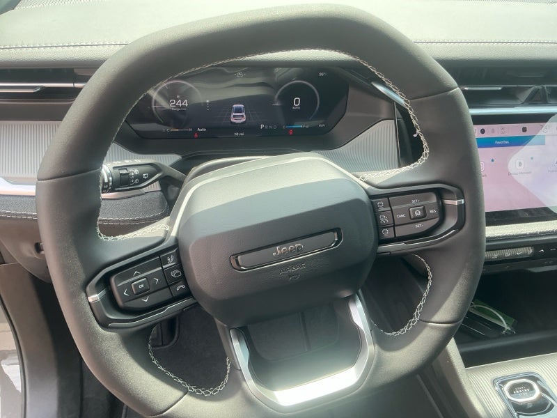 2026 Jeep Cherokee CHEROKEE LAREDO 4X4