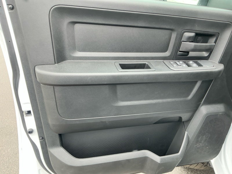 2027 RAM Ram 3500 RAM 3500 TRADESMAN CREW CAB 4X4 6'4' BOX