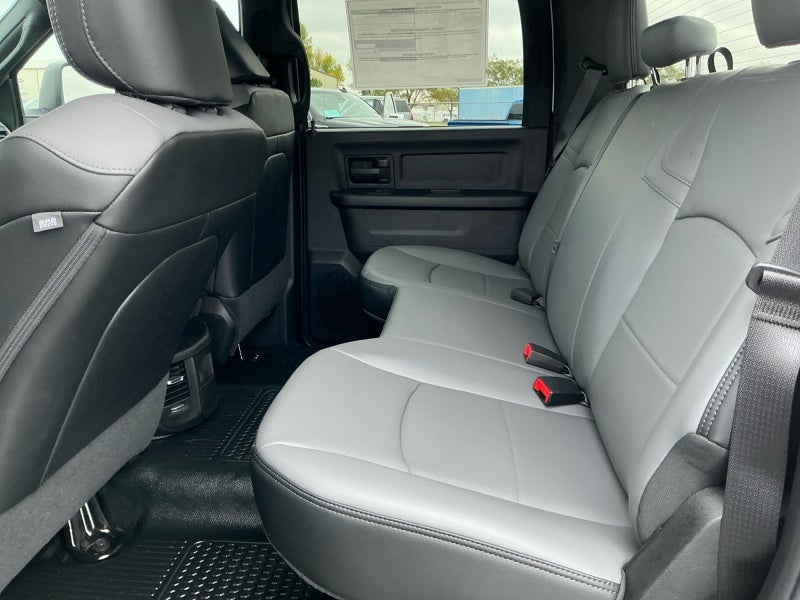 2027 RAM Ram 3500 RAM 3500 TRADESMAN CREW CAB 4X4 6'4' BOX