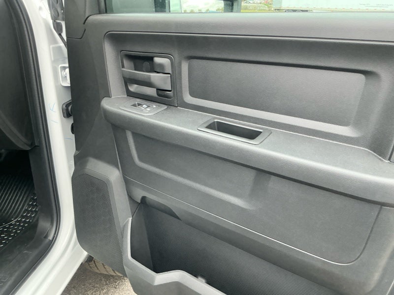 2027 RAM Ram 3500 RAM 3500 TRADESMAN CREW CAB 4X4 6'4' BOX