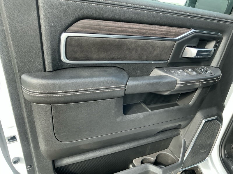 2027 RAM Ram 3500 RAM 3500 LARAMIE CREW CAB 4X4 6'4' BOX
