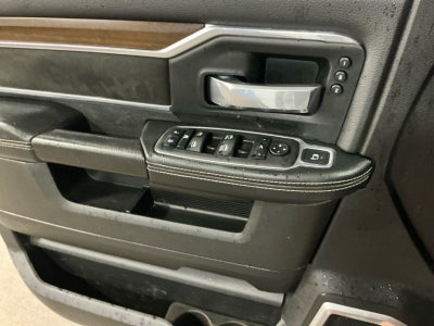 2022 RAM 3500 Laramie Crew Cab 4x4 6'4' Box