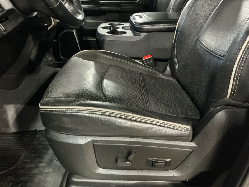 2022 RAM 3500 Laramie Crew Cab 4x4 6'4' Box