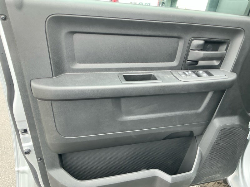 2027 RAM Ram 3500 RAM 3500 TRADESMAN CREW CAB 4X4 8' BOX