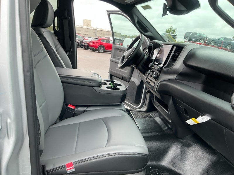 2027 RAM Ram 3500 RAM 3500 TRADESMAN CREW CAB 4X4 8' BOX