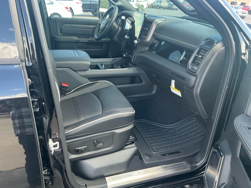 2027 RAM Ram 3500 RAM 3500 LIMITED MEGA CAB 4X4 6'4' BOX