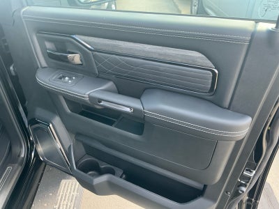 2027 RAM Ram 3500 RAM 3500 LIMITED MEGA CAB 4X4 6'4' BOX
