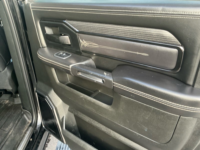 2022 RAM 3500 Limited Crew Cab 4x4 6'4' Box