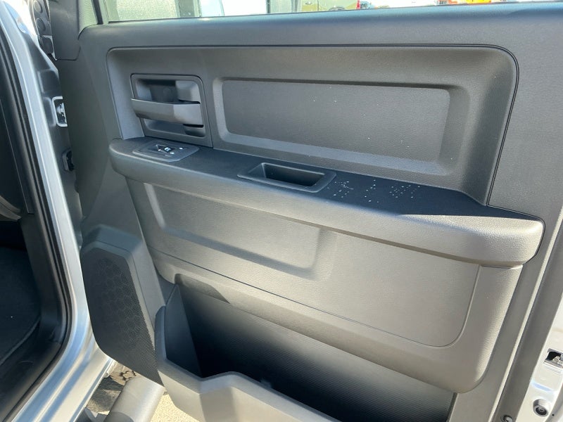 2027 RAM Ram 2500 RAM 2500 BLACK EXPRESS CREW CAB 4X4 6'4' BOX