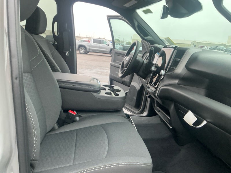 2027 RAM Ram 2500 RAM 2500 BLACK EXPRESS CREW CAB 4X4 6'4' BOX