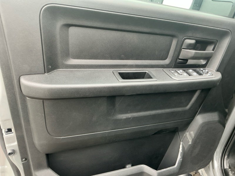 2027 RAM Ram 2500 RAM 2500 BLACK EXPRESS CREW CAB 4X4 6'4' BOX