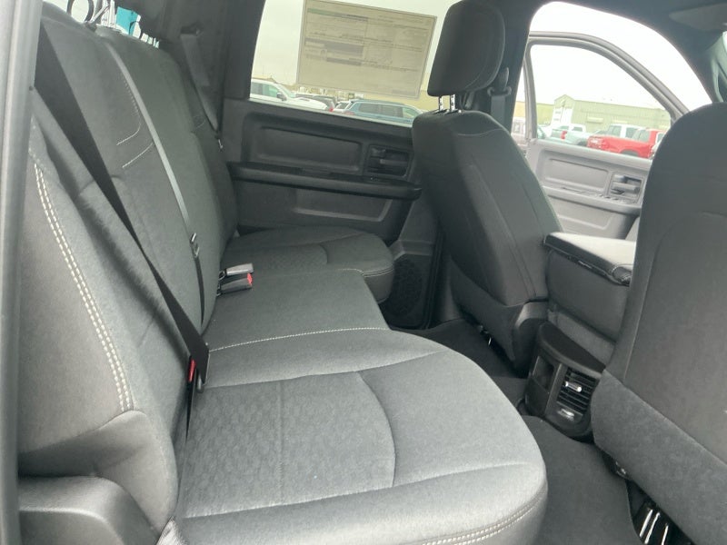 2027 RAM Ram 2500 RAM 2500 BLACK EXPRESS CREW CAB 4X4 6'4' BOX