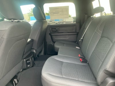 2026 RAM Ram 2500 RAM 2500 BLACK EXPRESS CREW CAB 4X4 6'4' BOX