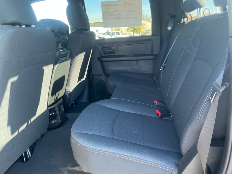 2027 RAM Ram 2500 RAM 2500 BLACK EXPRESS CREW CAB 4X4 6'4' BOX