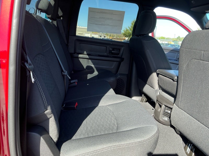 2027 RAM Ram 2500 RAM 2500 BLACK EXPRESS CREW CAB 4X4 6'4' BOX