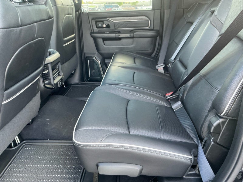 2027 RAM Ram 2500 RAM 2500 LIMITED MEGA CAB 4X4 6'4' BOX