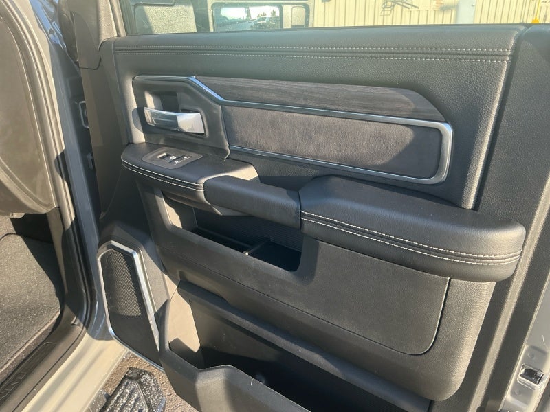 2026 RAM Ram 3500 RAM 3500 LARAMIE CREW CAB 4X4 8' BOX