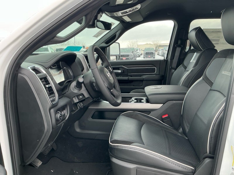 2026 RAM Ram 3500 RAM 3500 LARAMIE CREW CAB 4X4 8' BOX