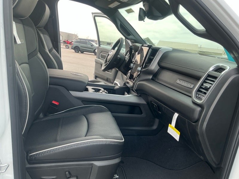 2026 RAM Ram 3500 RAM 3500 LARAMIE CREW CAB 4X4 8' BOX