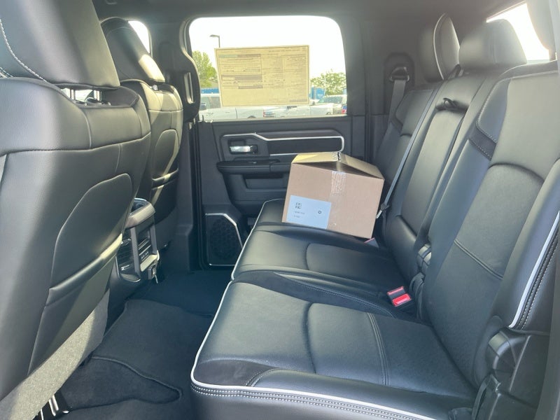 2026 RAM Ram 3500 RAM 3500 LARAMIE MEGA CAB 4X4 6'4' BOX