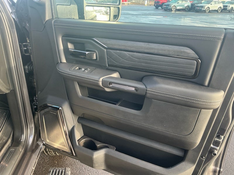 2026 RAM Ram 3500 RAM 3500 LIMITED MEGA CAB 4X4 6'4' BOX