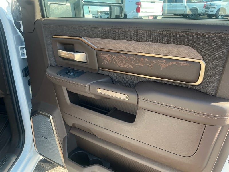 2026 RAM Ram 3500 RAM 3500 LIMITED LONGHORN CREW CAB 4X4 8' BOX