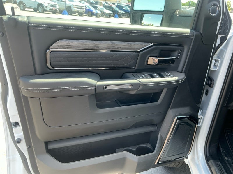 2026 RAM Ram 3500 RAM 3500 LIMITED CREW CAB 4X4 8' BOX