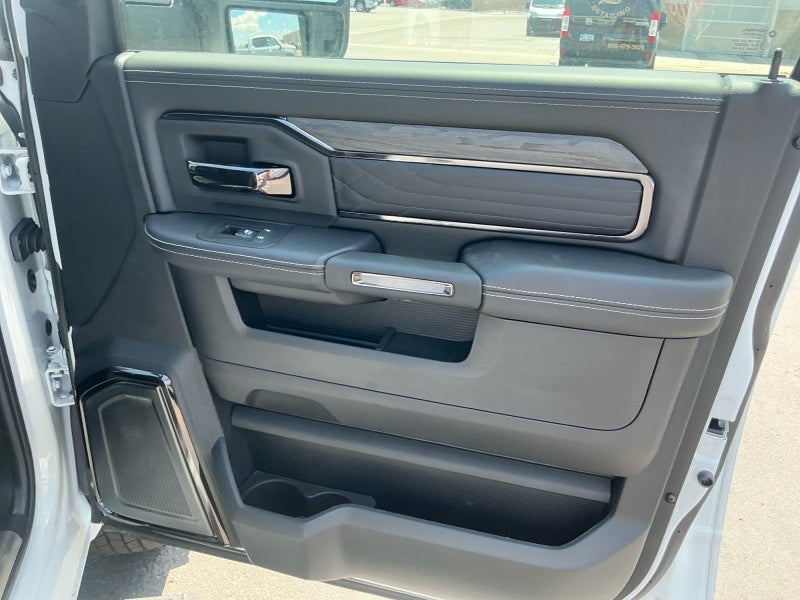 2026 RAM Ram 3500 RAM 3500 LIMITED CREW CAB 4X4 8' BOX