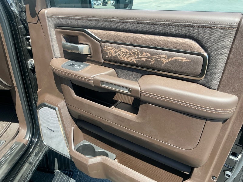 2026 RAM Ram 3500 RAM 3500 LIMITED LONGHORN CREW CAB 4X4 8' BOX