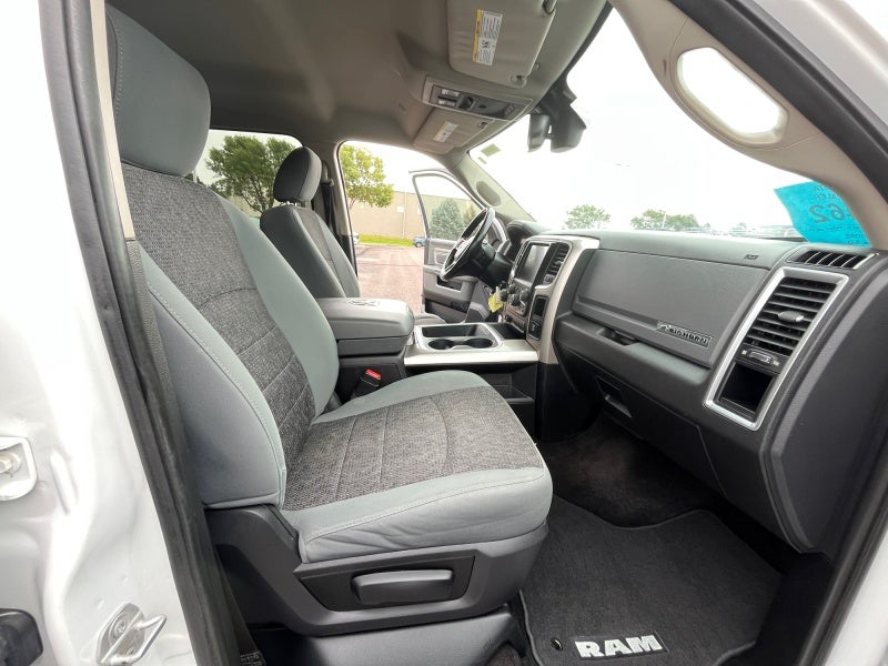 2017 RAM 1500 Big Horn Crew Cab 4x4 5'7' Box