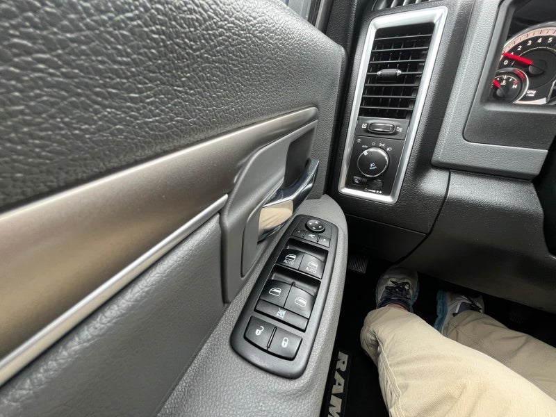 2017 RAM 1500 Big Horn Crew Cab 4x4 5'7' Box