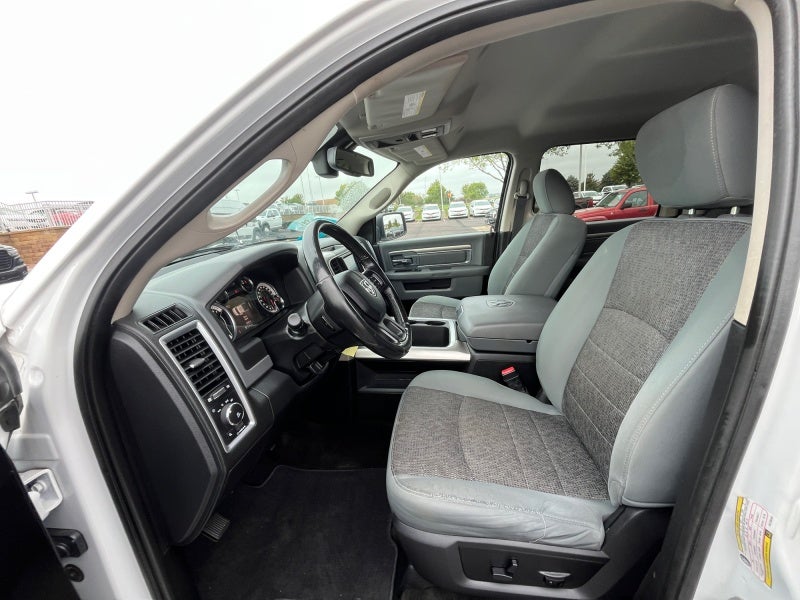 2017 RAM 1500 Big Horn Crew Cab 4x4 5'7' Box