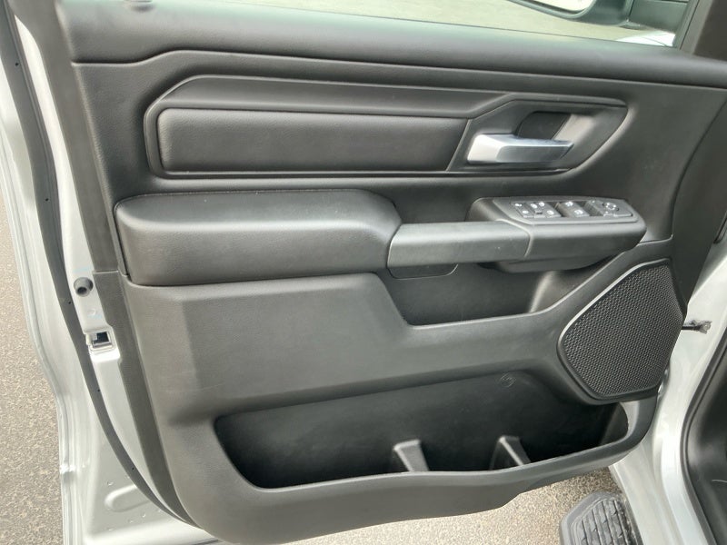 2027 RAM Ram 1500 RAM 1500 EXPRESS CREW CAB 4X4 5'7' BOX
