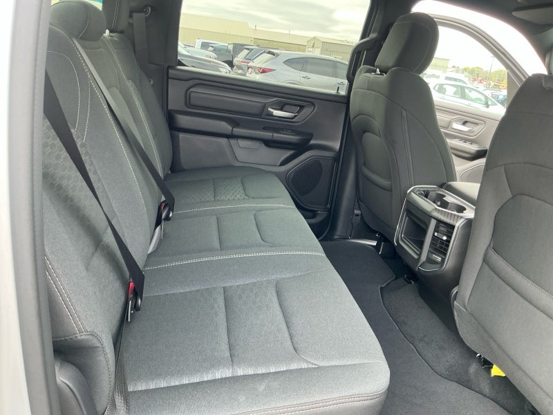 2027 RAM Ram 1500 RAM 1500 EXPRESS CREW CAB 4X4 5'7' BOX