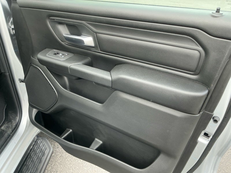 2027 RAM Ram 1500 RAM 1500 EXPRESS CREW CAB 4X4 5'7' BOX