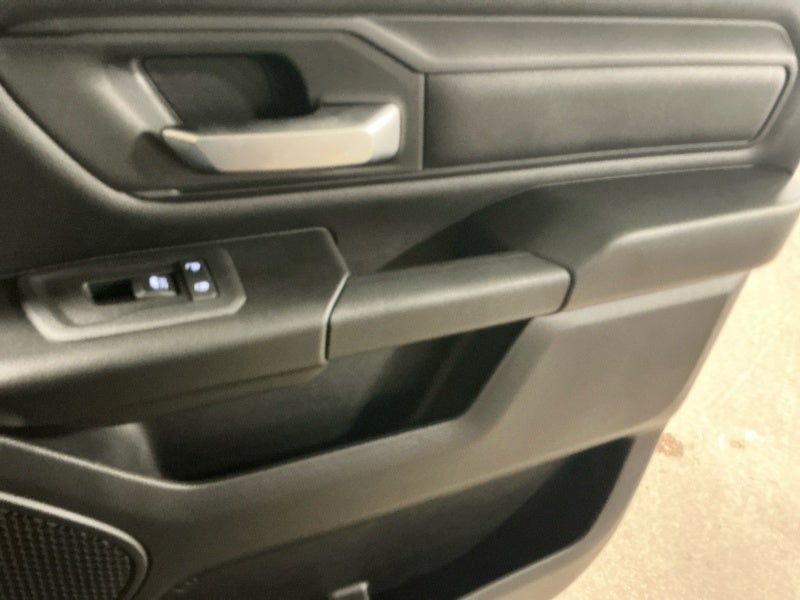 2025 RAM 1500 Tradesman Crew Cab 4x4 5'7' Box