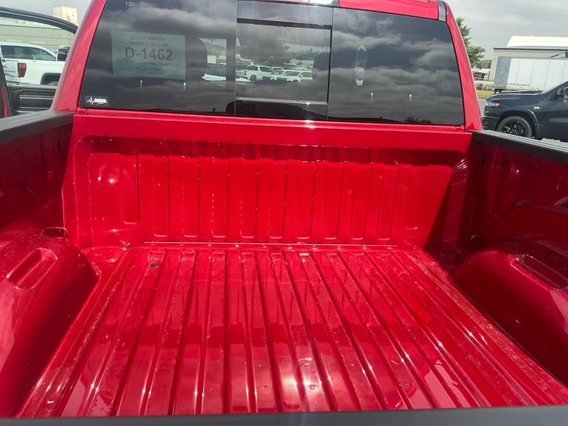 2026 RAM Ram 1500 RAM 1500 EXPRESS CREW CAB 4X4 5'7' BOX