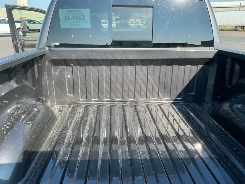 2026 RAM 1500 RAM 1500 EXPRESS CREW CAB 4X4 5'7' BOX