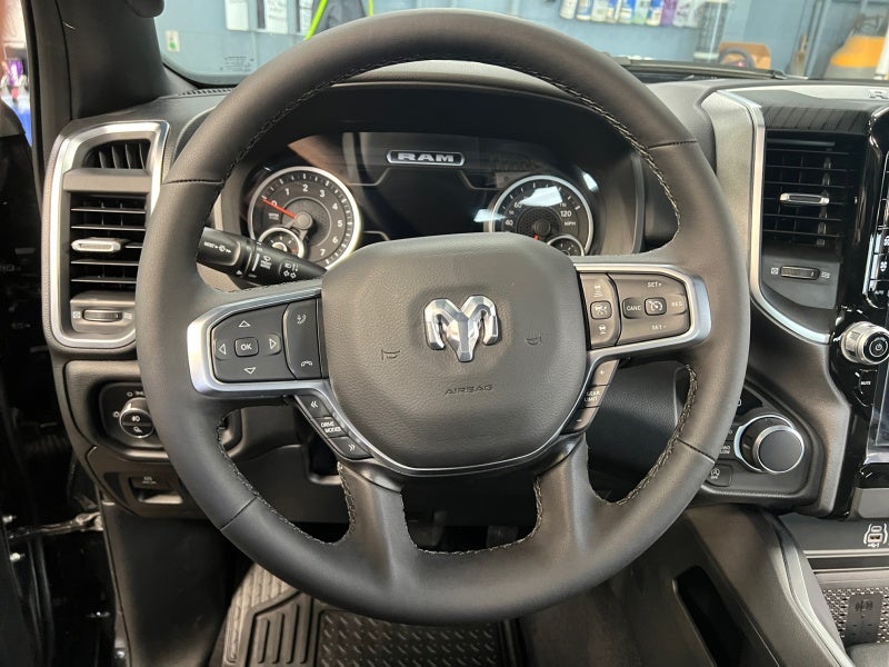 2025 RAM Ram 1500 RAM 1500 BIG HORN CREW CAB 4X4 5'7' BOX