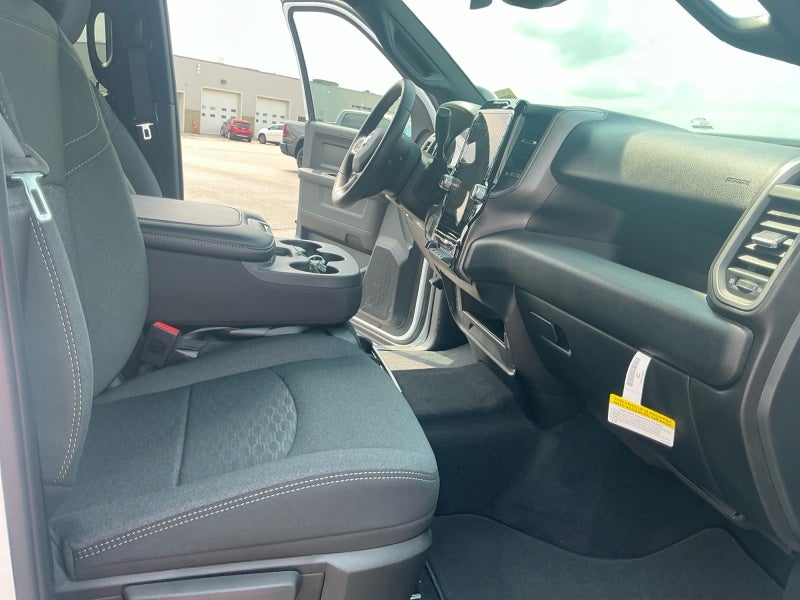 2026 RAM 2500 RAM 2500 TRADESMAN CREW CAB 4X4 6'4' BOX