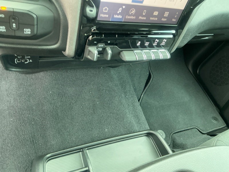 2026 RAM 2500 RAM 2500 TRADESMAN CREW CAB 4X4 6'4' BOX