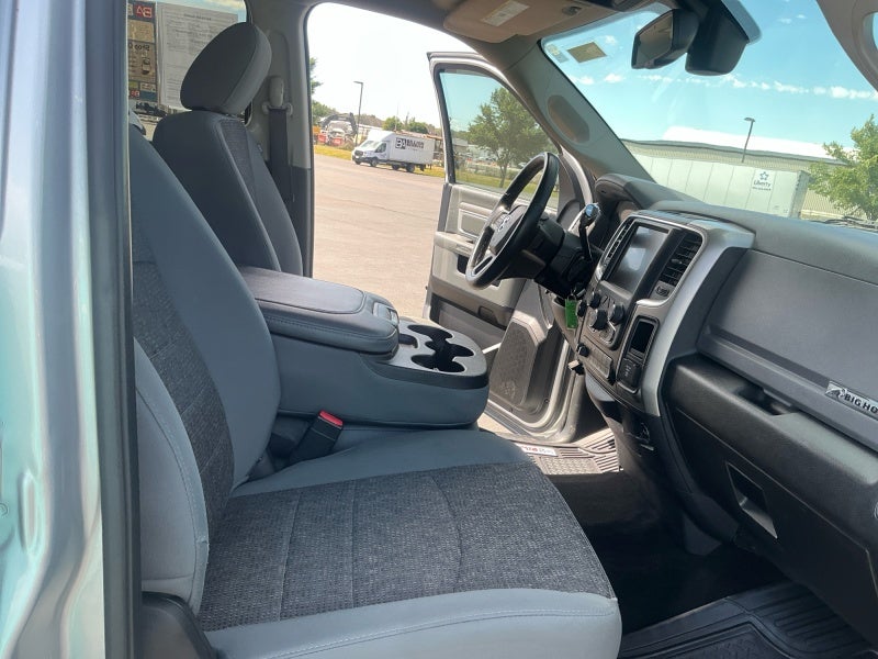2017 RAM 2500 Big Horn Crew Cab 4x4 6'4' Box