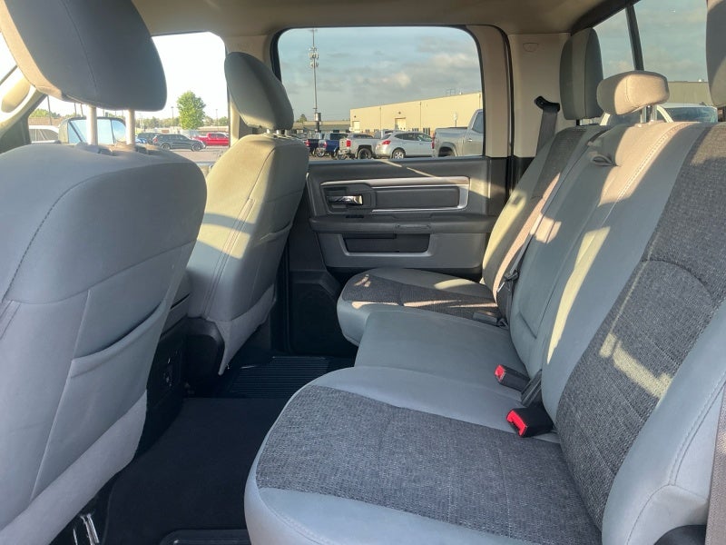 2018 RAM 2500 Big Horn Crew Cab 4x4 6'4' Box