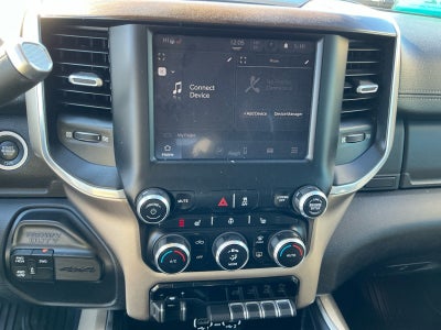 2022 RAM 2500 Laramie Crew Cab 4x4 6'4' Box