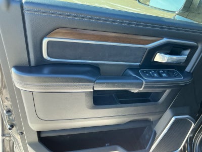 2022 RAM 2500 Laramie Crew Cab 4x4 6'4' Box